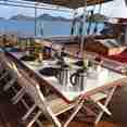 Buitenrestaurant - Emperor Raja Laut