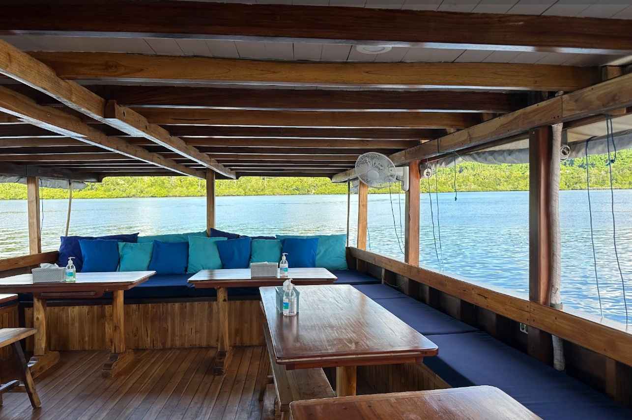 Abendessen im Freien - Jaya