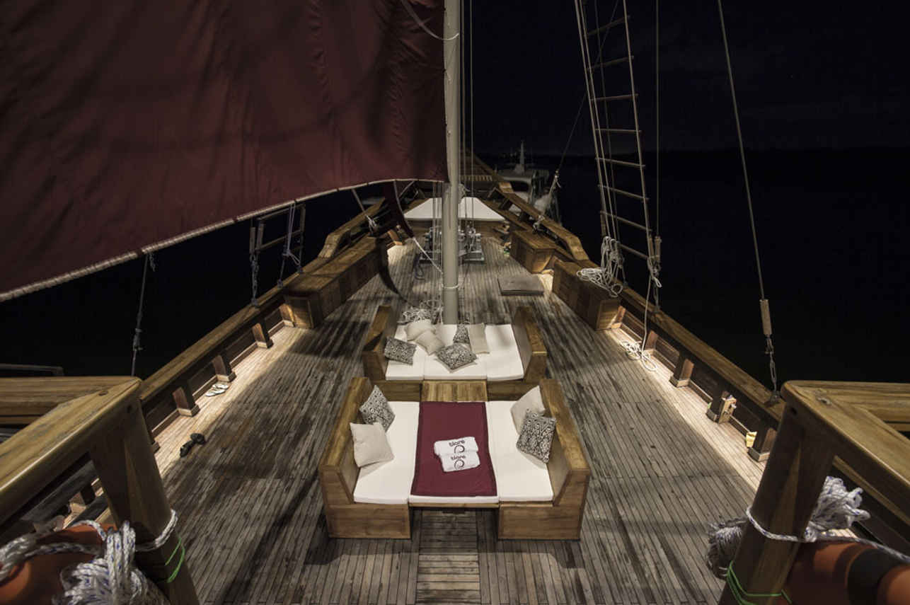 Terraza - Tiare Cruise