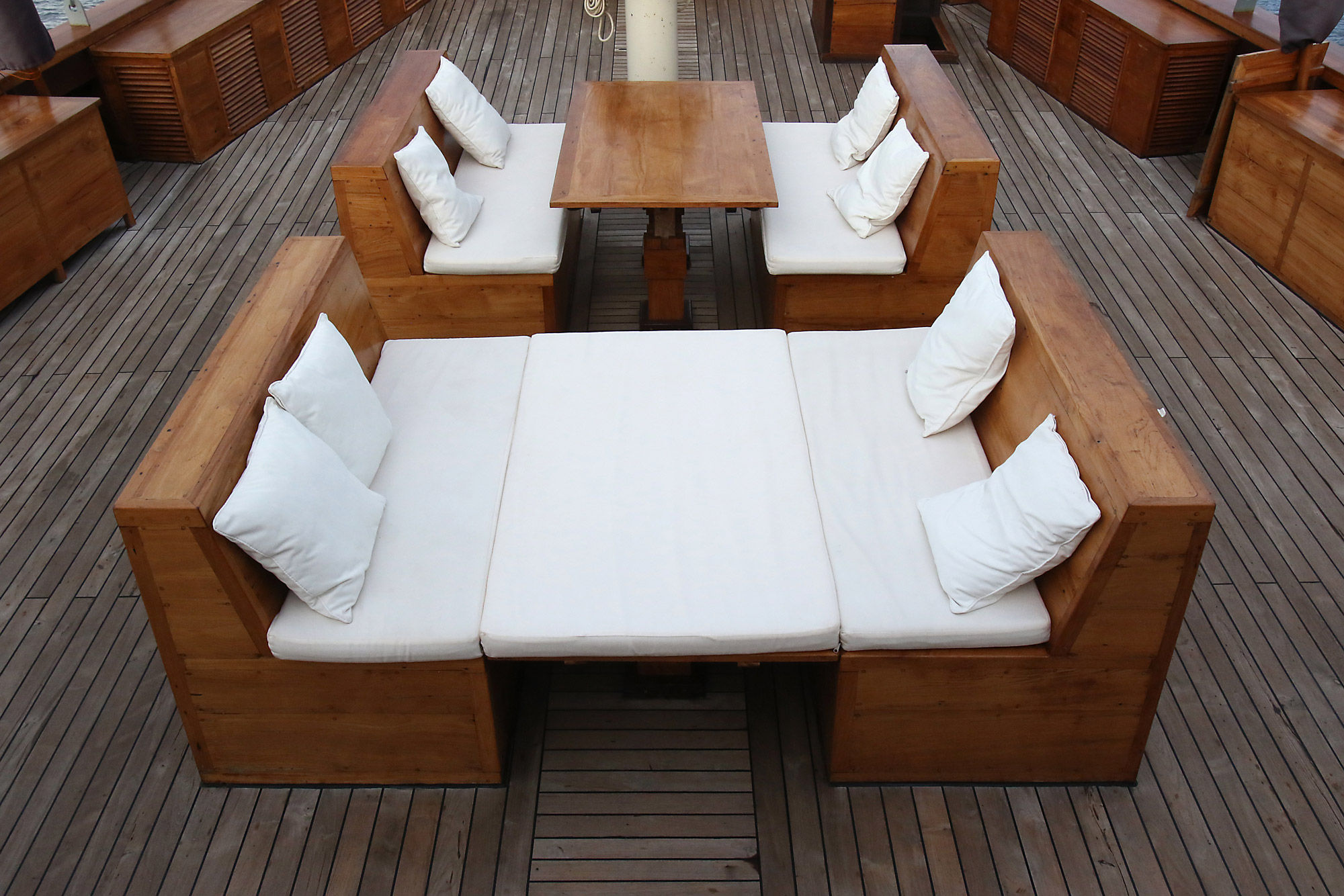 Outdoor Lounge - Tiare Cruise