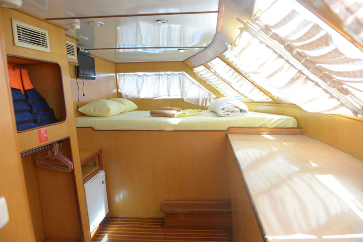 Upper Deck - Master Cabin