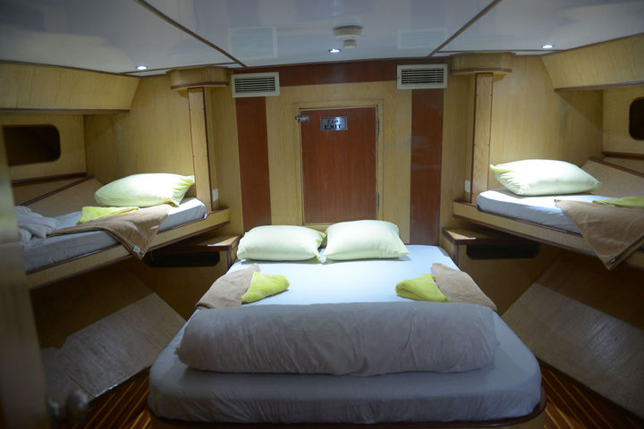  Lower Deck - Double/Triple Cabin -