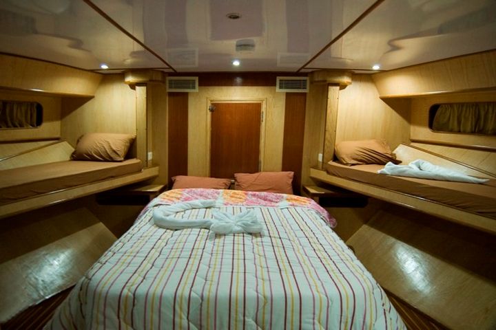  Lower Deck - Double/Triple Cabin -