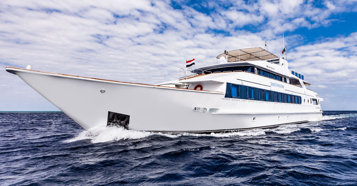 Royal Evolution — vessel photograph