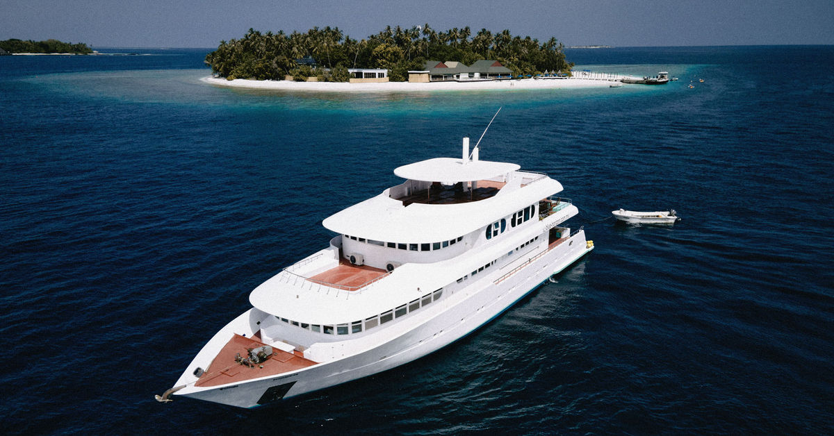 www.liveaboard.com