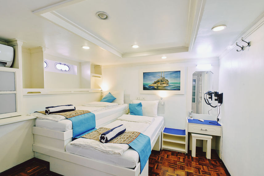 Standard Twin Cabin