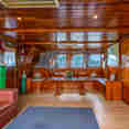 Salon interior - Manta Queen 8