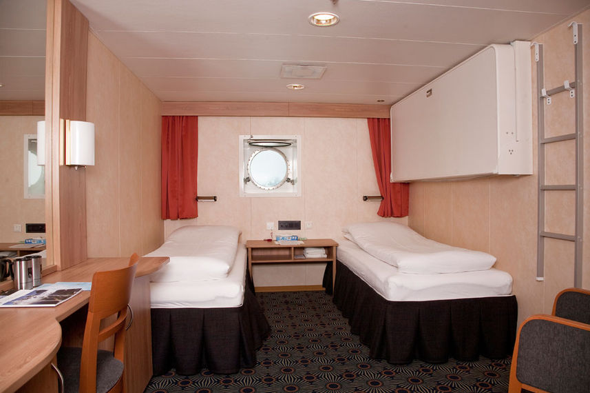 Twin Cabin - Expedition