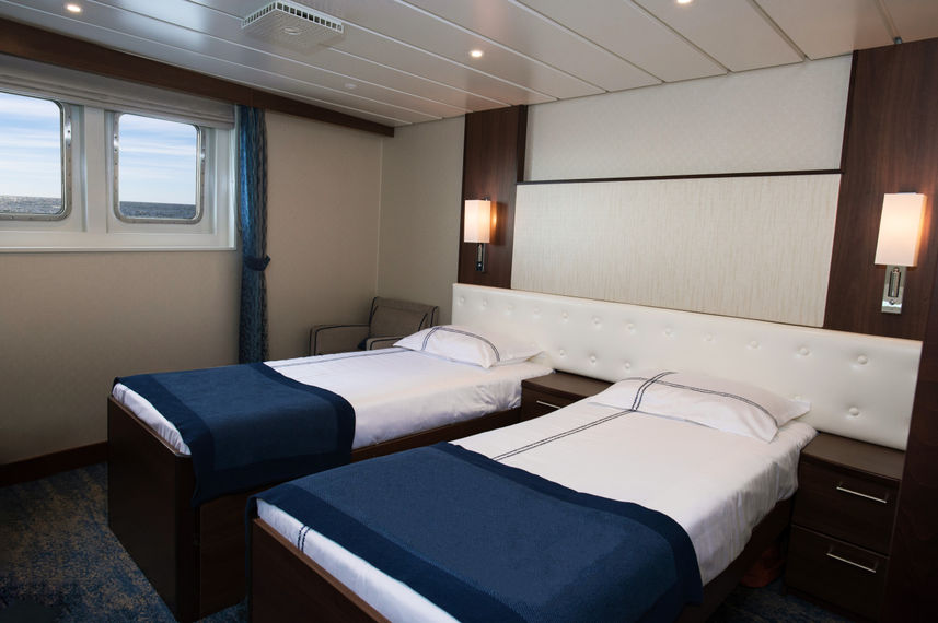 Deluxe Cabin - Expedition