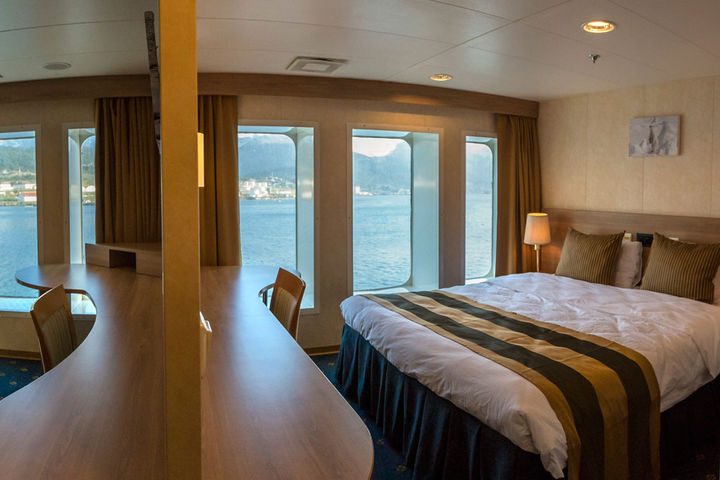 Category 5 – Suites Cabins