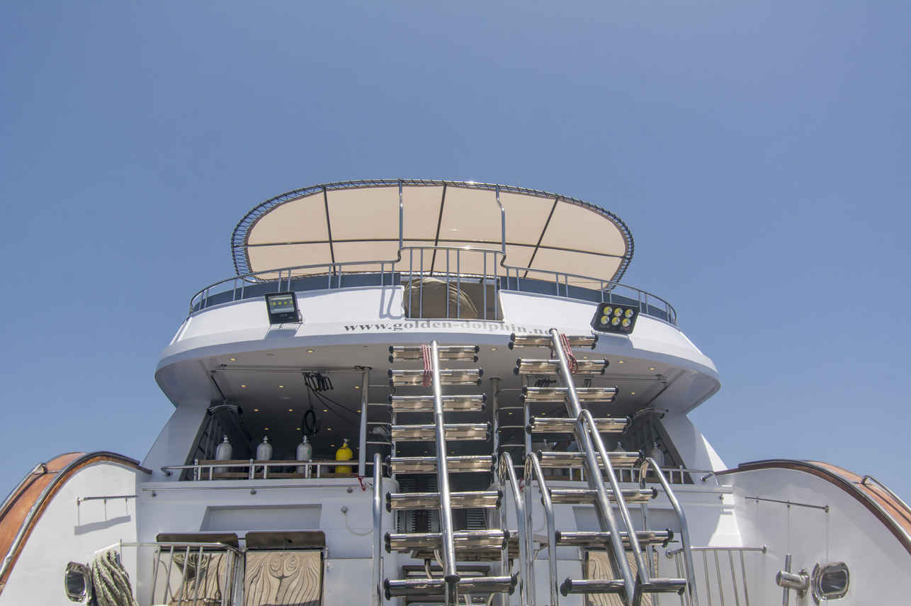 Dive deck - Golden Dolphin III