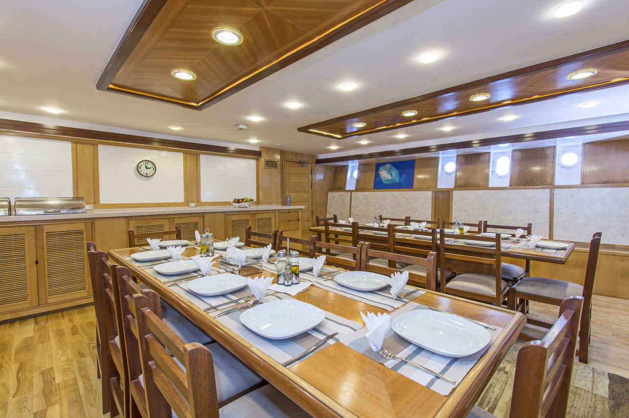 Dining Room - Golden Dolphin III