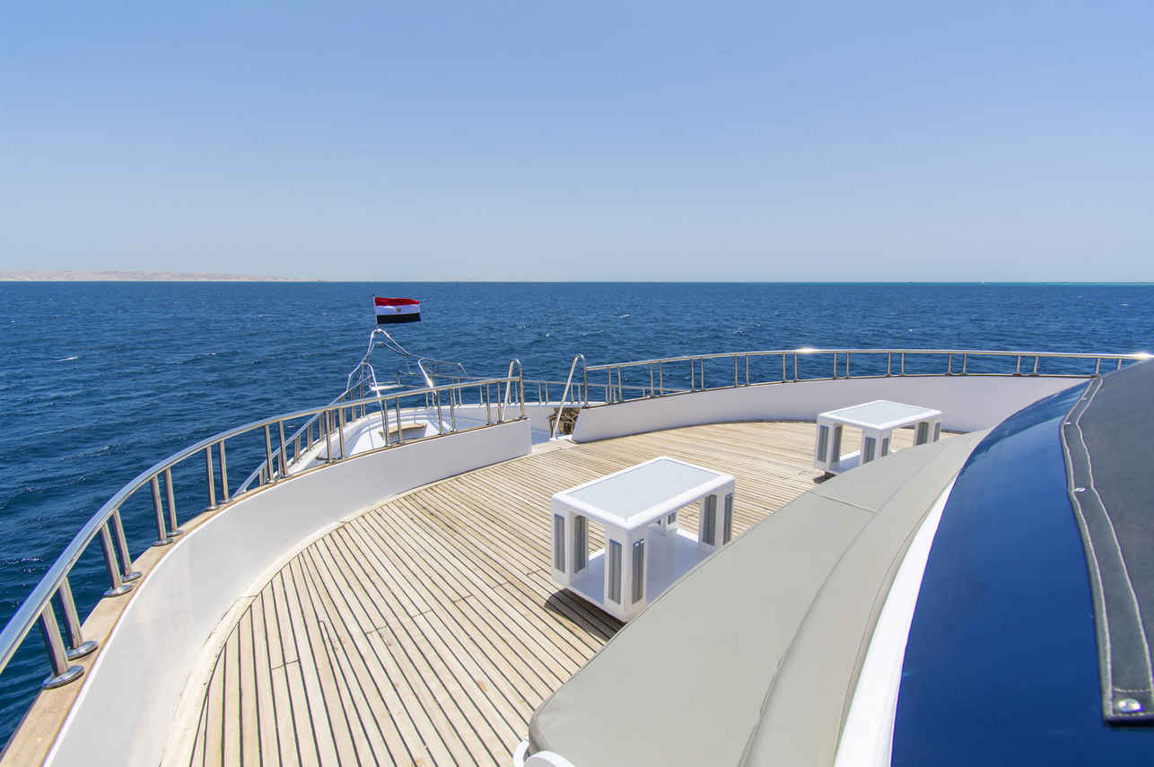 Leisure Deck - Golden Dolphin III