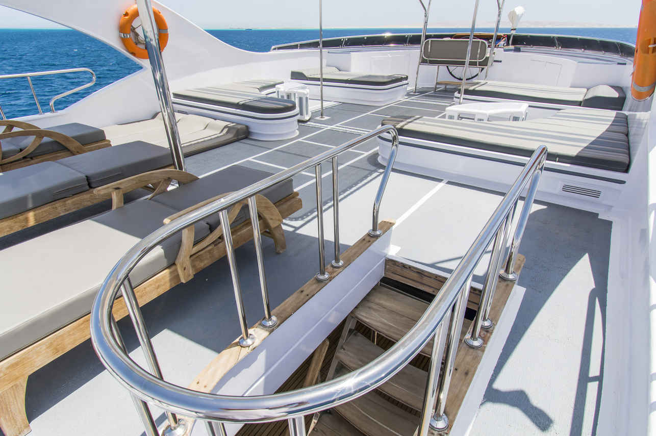 Sun Deck - Golden Dolphin III