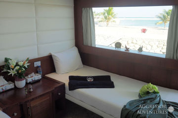 Deluxe Staterooms 1 - 6