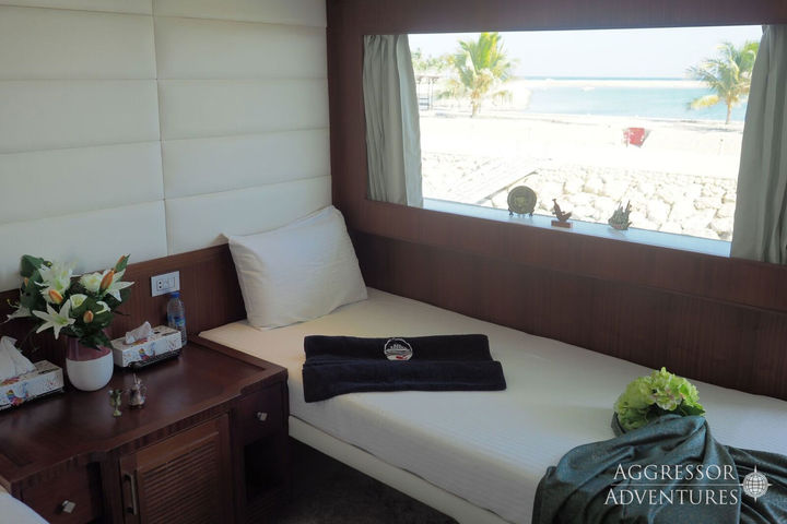 Deluxe Staterooms 1 - 6