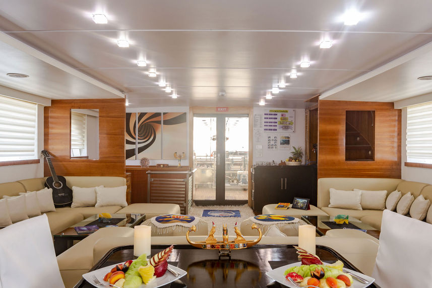 Salon interior - Red Sea Aggressor II