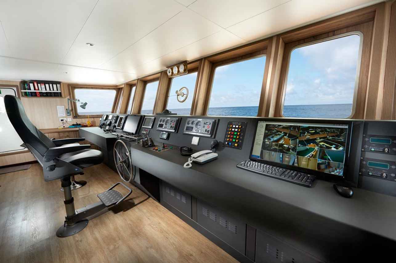 Captains Helm - Gaia Love