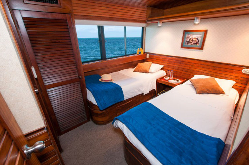 Twin Cabin - Letty