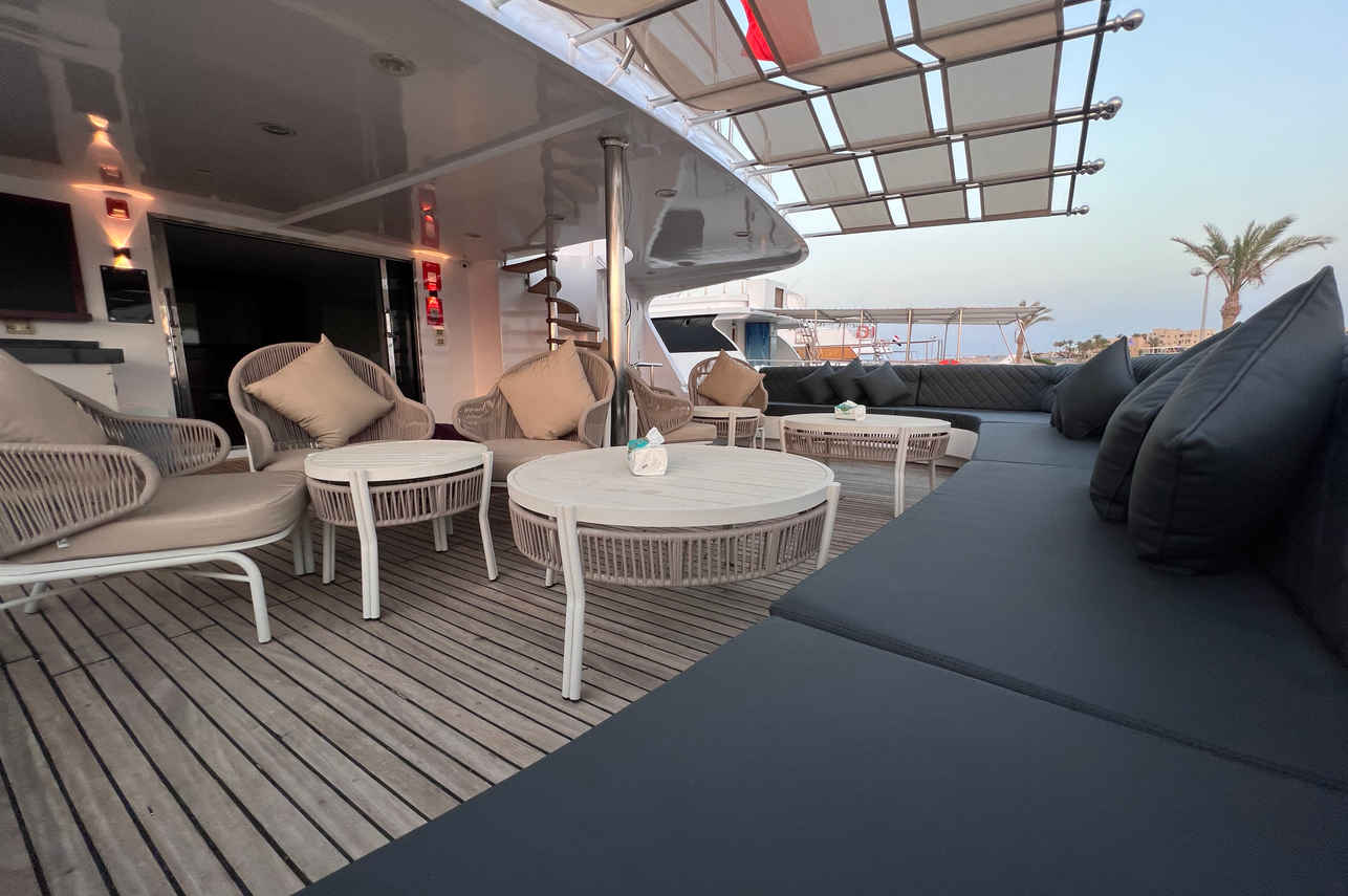 Outdoor Lounge - Aphrodite