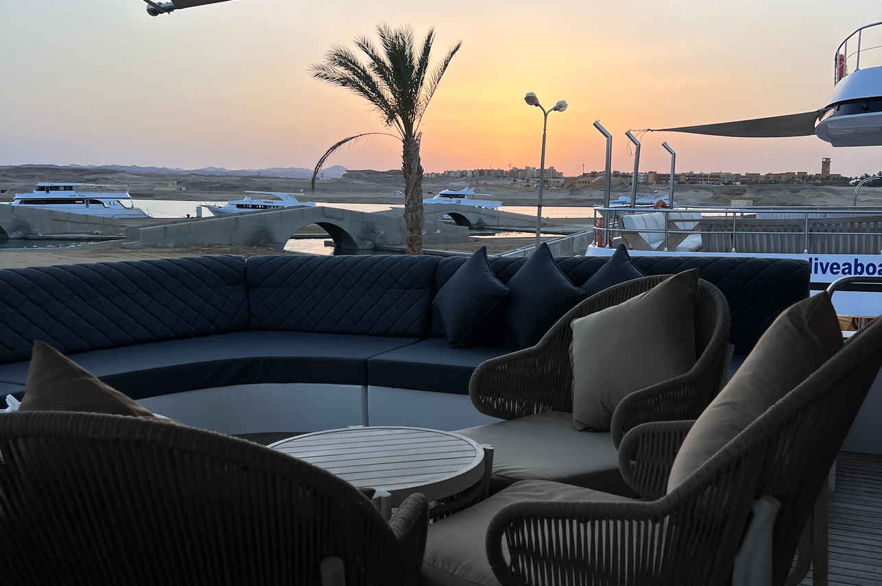 Outdoor Lounge - Aphrodite