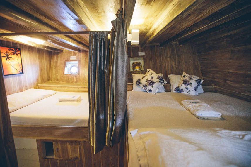 Twin Cabin - Cajoma IV