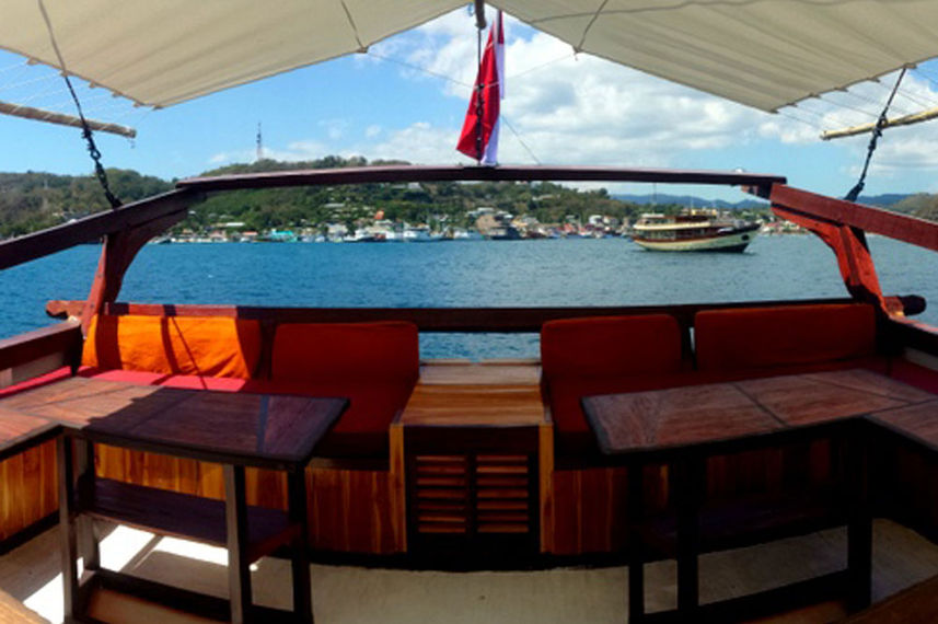 Outdoor Lounge - Sinar Pagi