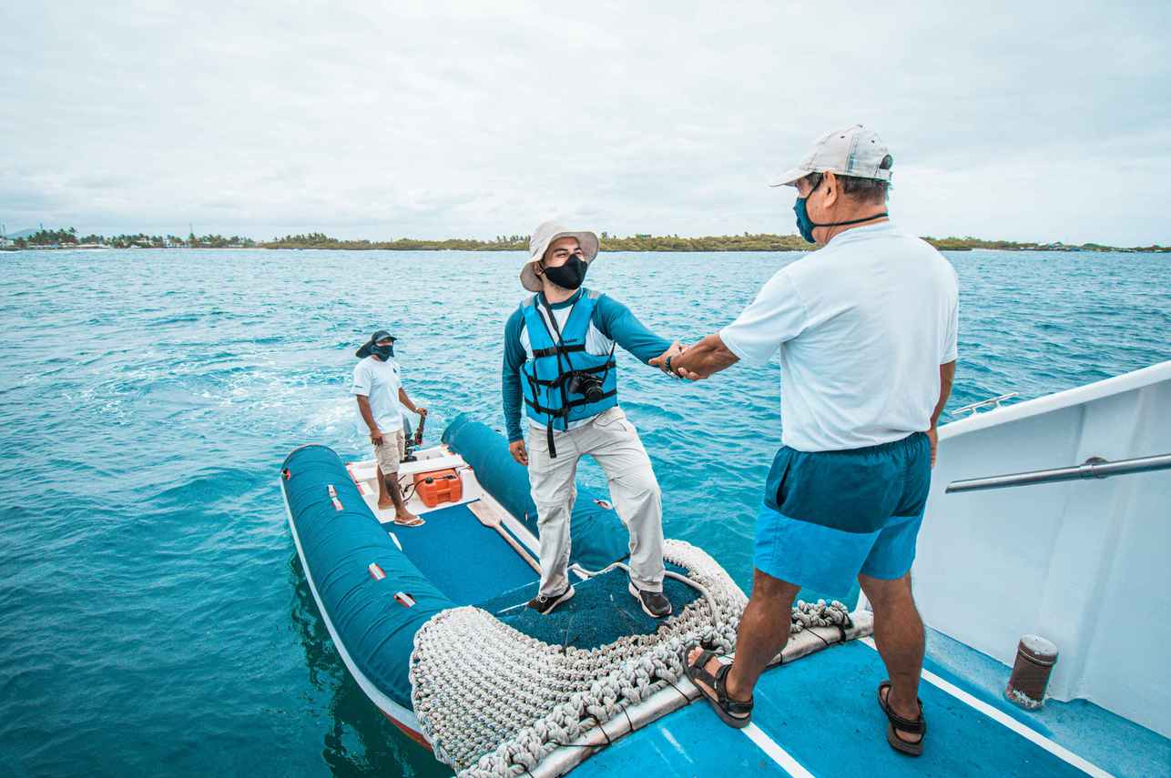 Tenders for diving - Anahi