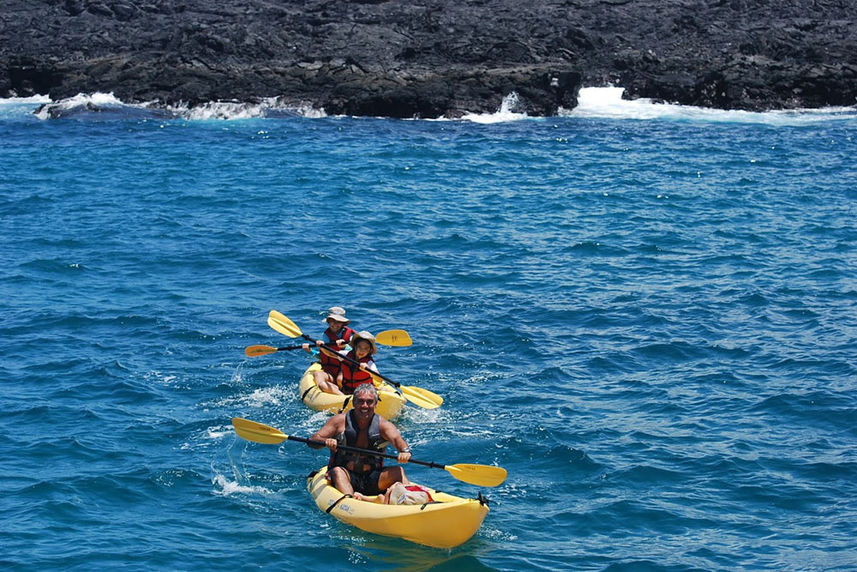 Kayaks an Board - Anahi