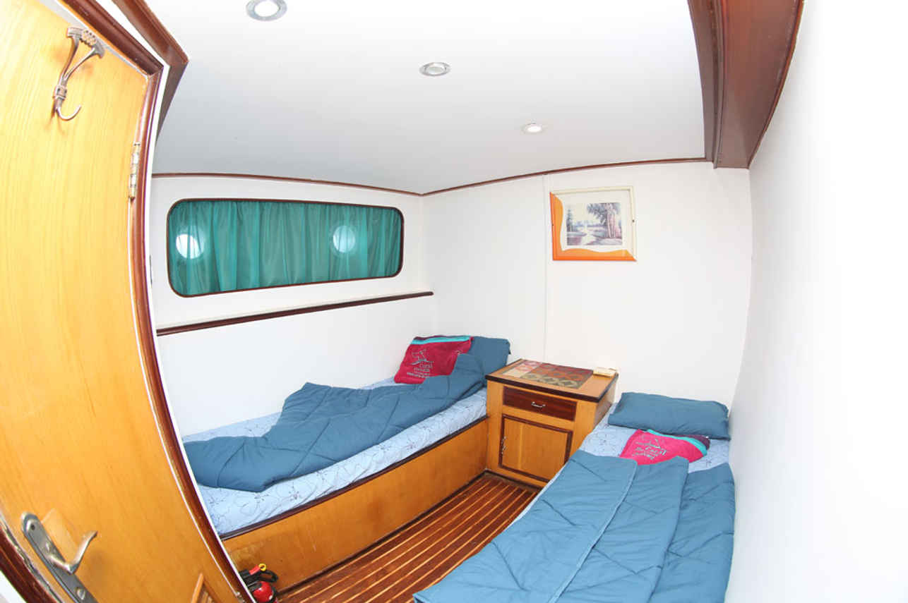 Twin Cabin - Coral Dreams