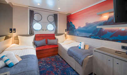 Twin Porthole