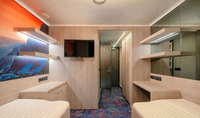 Twin Porthole
