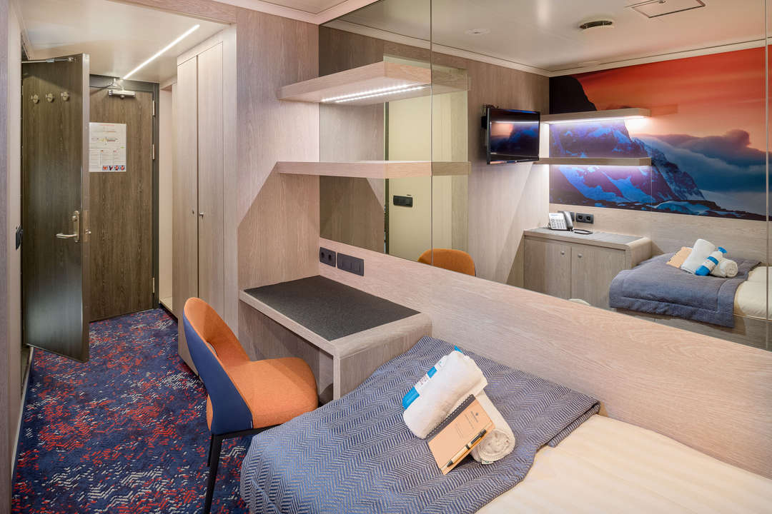 #twincabin