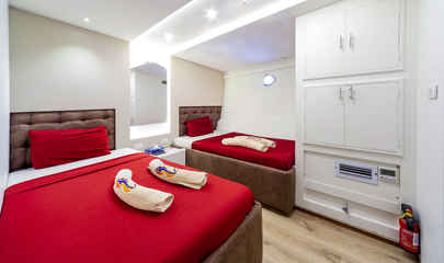Standard Twin Cabin