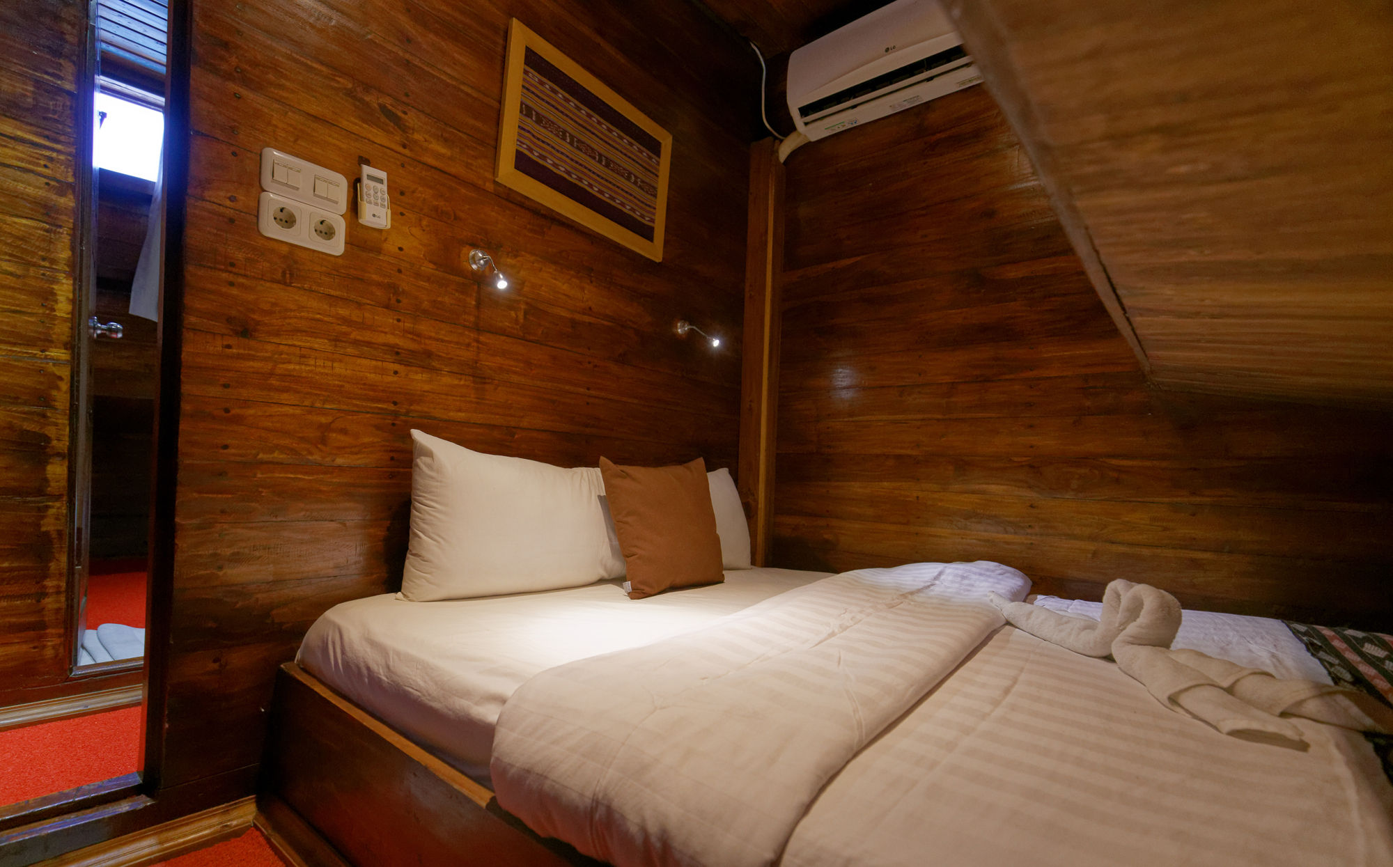 Double Cabin - Plataran Phinisi Ambasi