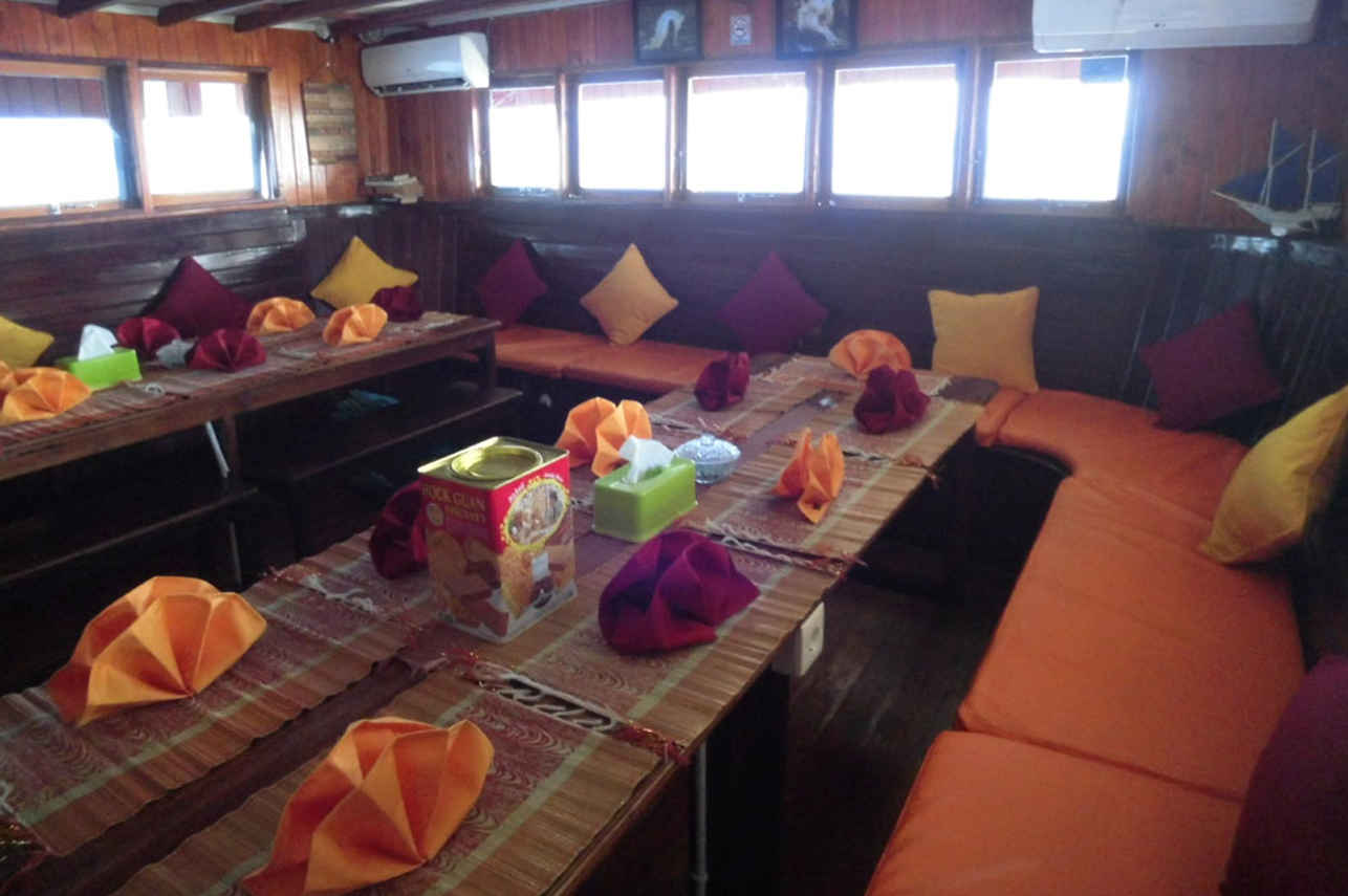 Salon interior - Seamore Papua