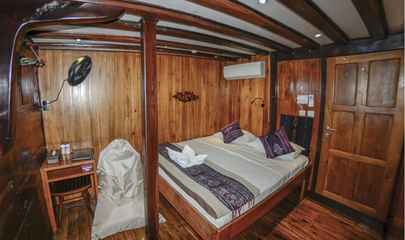 Upper Deck Double Cabin
