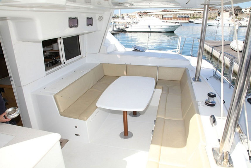 Outdoor Lounge - Anema Cruise