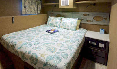 Deluxe  Staterooms (#3, 5, 6, 7, 8)