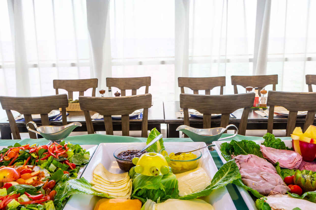 Restaurant - Cayman Aggressor V