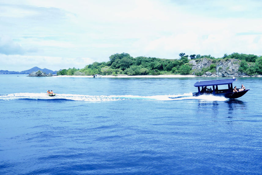 Diving Dhoni - Nyaman Phinisi