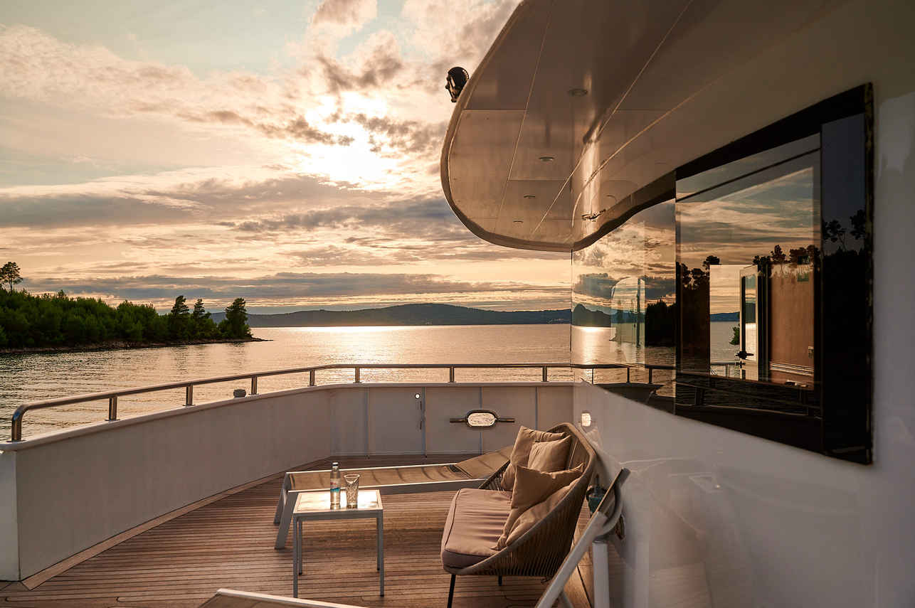 日光浴甲板 - Lupus Mare