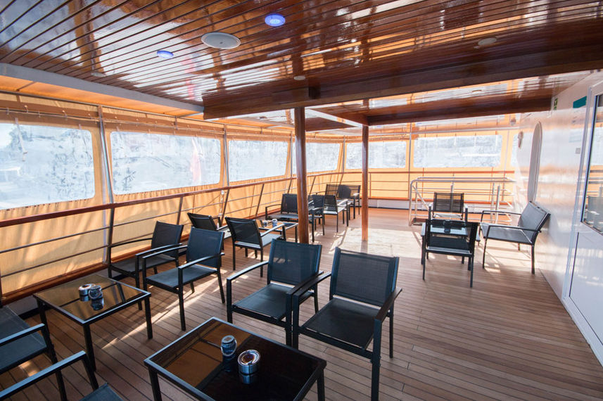 Outdoor Lounge - Lupus Mare