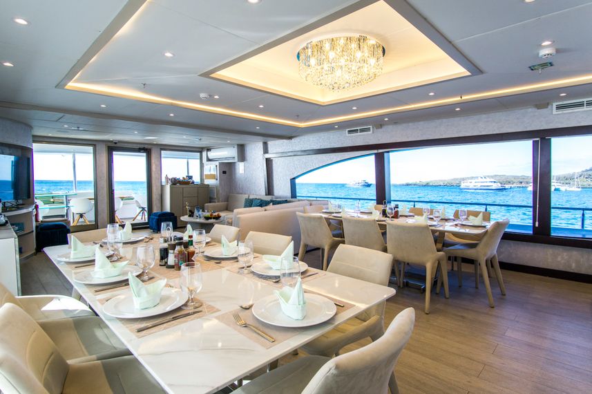 Dining Room - Grand Majestic