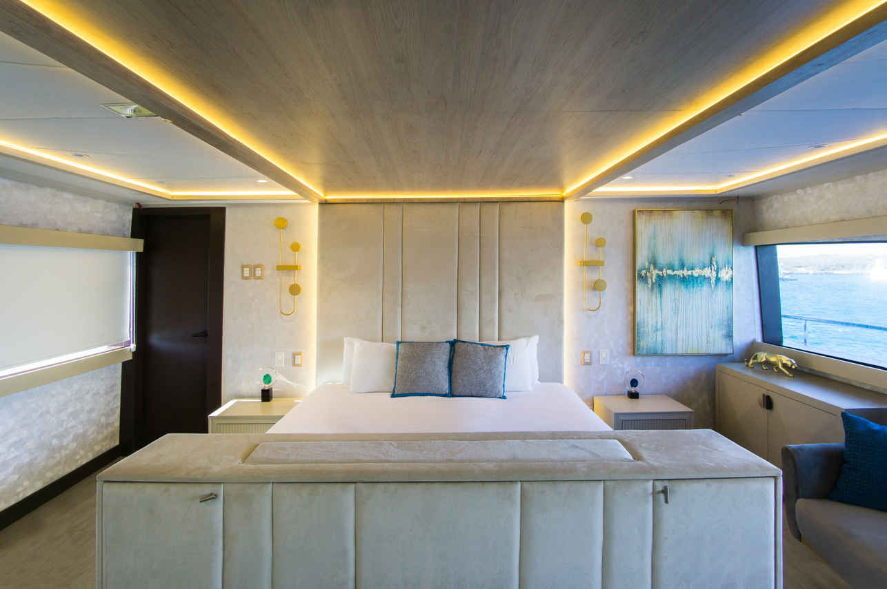 Double Cabin