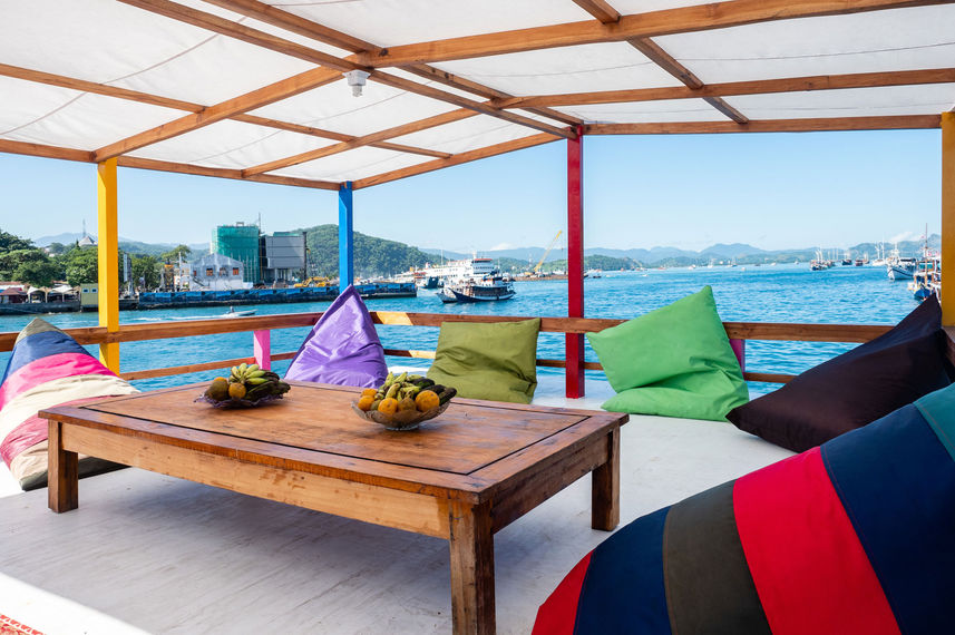 Salon exterior  - Dragon Dive Komodo