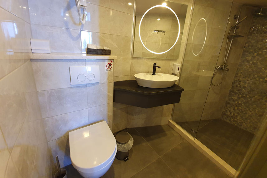 En-Suite bathrooms - Antaris