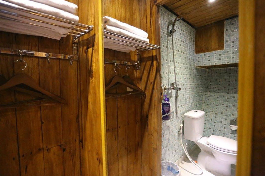 #en-suitebathroom - Kurabesi