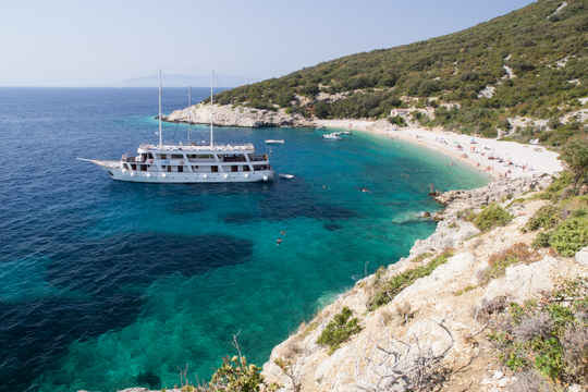 Katarina Line Premium Class