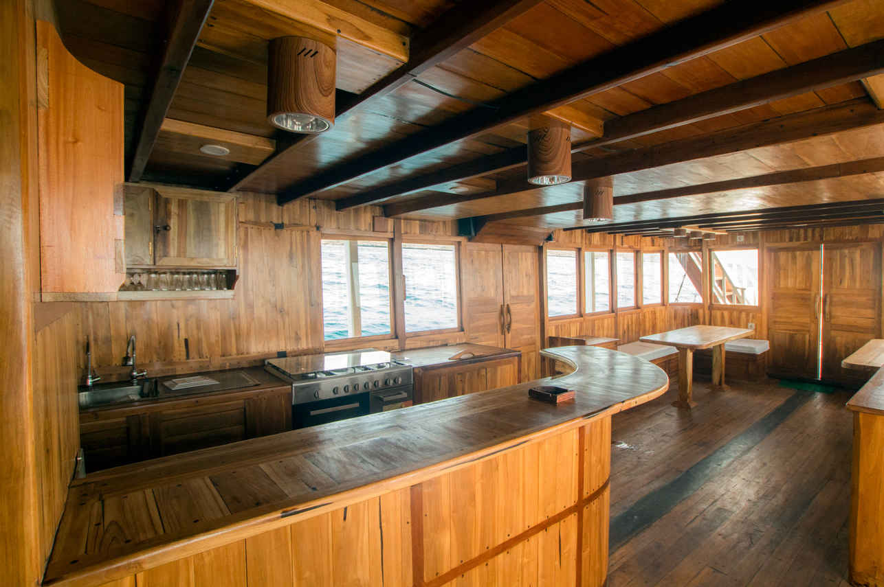 Bar Area - Maki